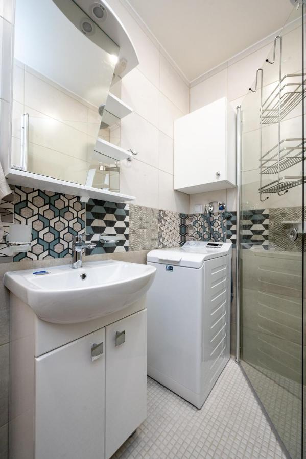 Brand New, Cozy And Quiet 1 Bedroom Apartment, Free Parking Таллин Экстерьер фото
